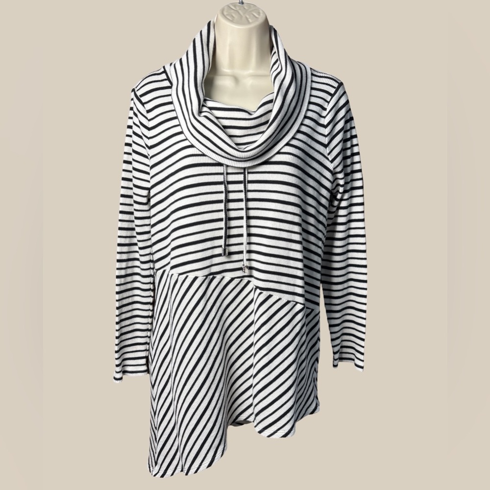 Chicos Zenergy Mixed Stripe Cowl Neck Tunic White Black Asymmetrical Hem 0(S)